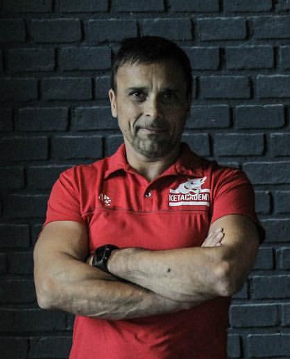 Тренер Рачинский Сергей